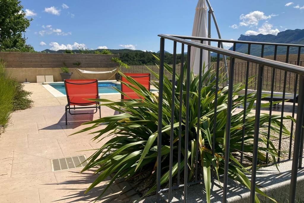 Les Lauriers D'Aimee Pour 4 Pers Apartment Mirabel-et-Blacons Exterior foto